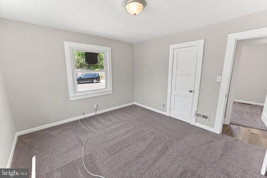 Image 14 of property listing at 201 CARROLLTON AVE, Salisbury, MD 21804