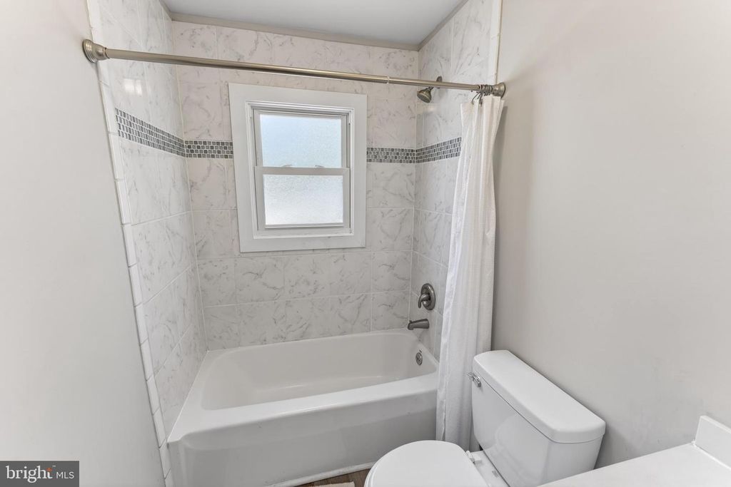 Image 16 of property listing at 201 CARROLLTON AVE, Salisbury, MD 21804