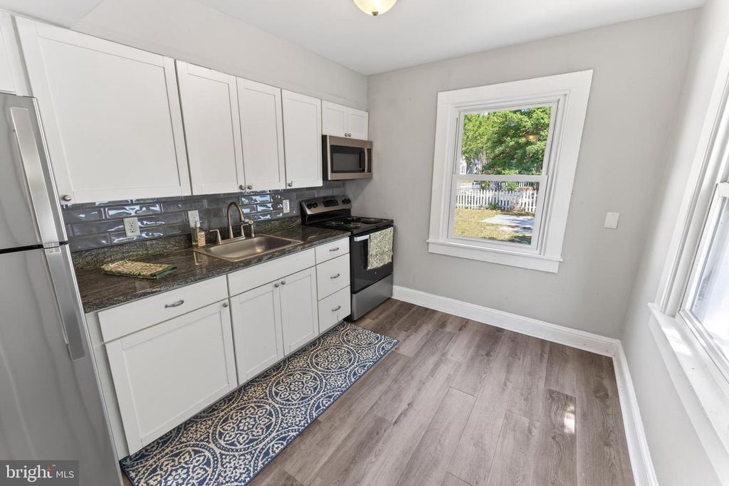 Image 7 of property listing at 201 CARROLLTON AVE, Salisbury, MD 21804