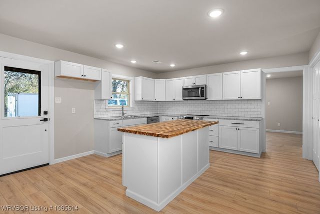 5453 E State Highway 10, Booneville, AR 72927