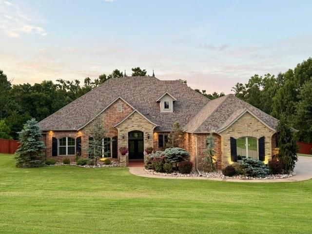 4160 Newburg Drive, Choctaw, OK 73020