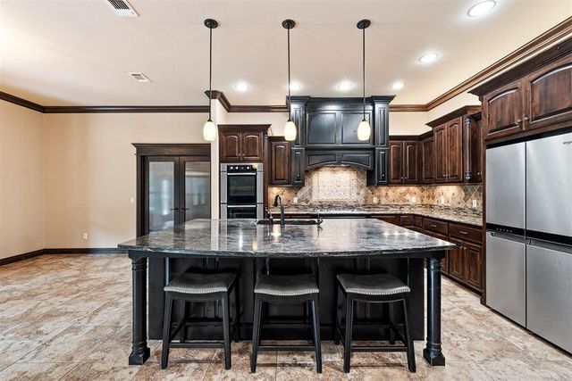 4160 Newburg Drive, Choctaw, OK 73020