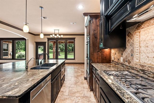 4160 Newburg Drive, Choctaw, OK 73020
