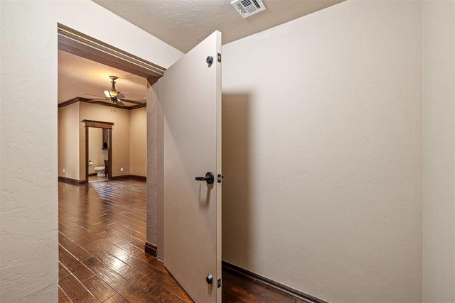 4160 Newburg Drive, Choctaw, OK 73020