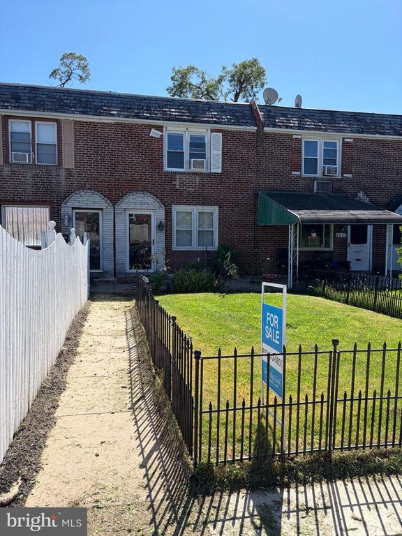 7632 BROCKTON RD, PHILADELPHIA, PA 19151 — exterior