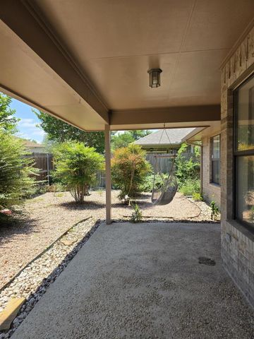 651 Purple Sage DR, Seguin, TX 78155