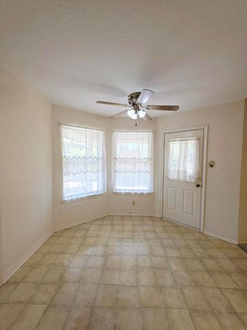 651 Purple Sage DR, Seguin, TX 78155