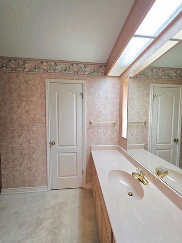651 Purple Sage DR, Seguin, TX 78155