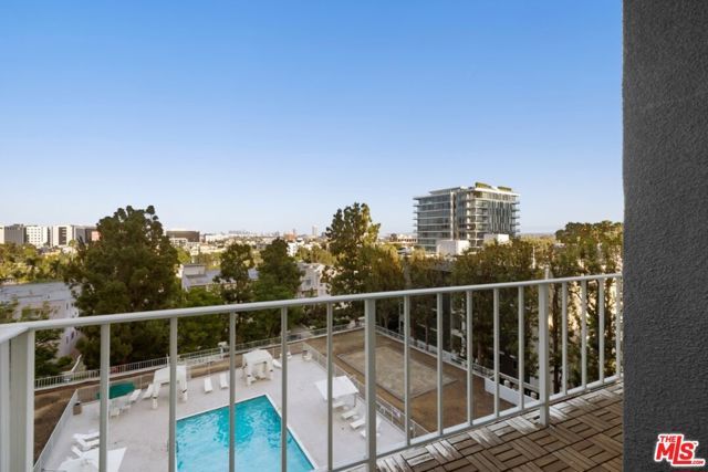 100 S Doheny Drive 607, Los Angeles, CA 90048