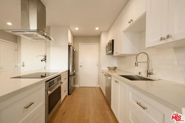 100 S Doheny Drive 607, Los Angeles, CA 90048