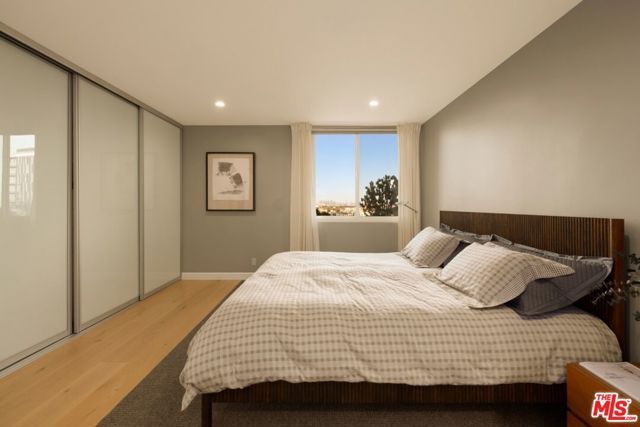 100 S Doheny Drive 607, Los Angeles, CA 90048