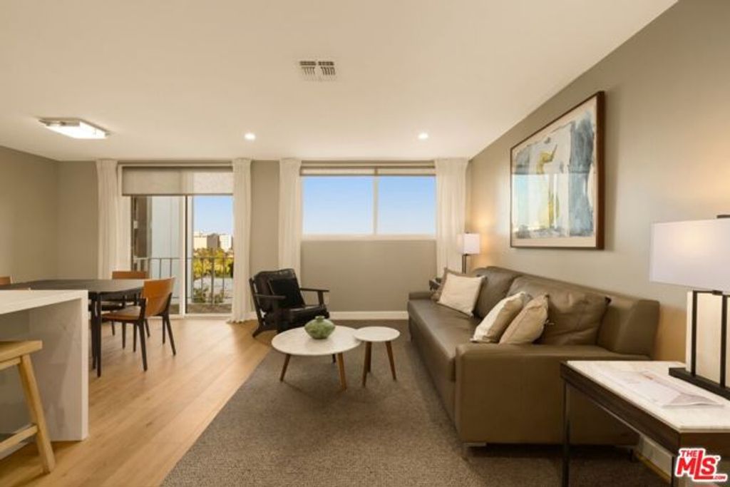 100 S Doheny Drive 607, Los Angeles, CA 90048