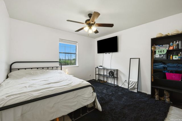 202 BRYAN DR, Jourdanton, TX 78026