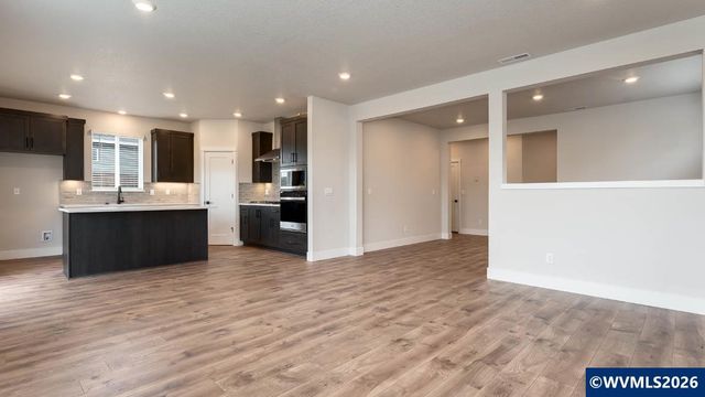2188 Veneta Av S, Salem, OR 97306