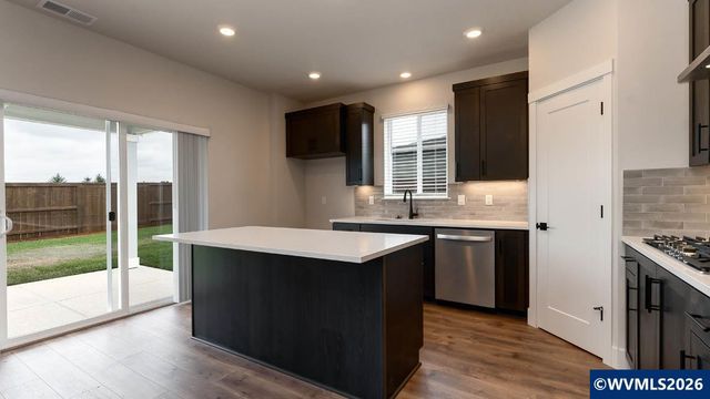 2188 Veneta Av S, Salem, OR 97306