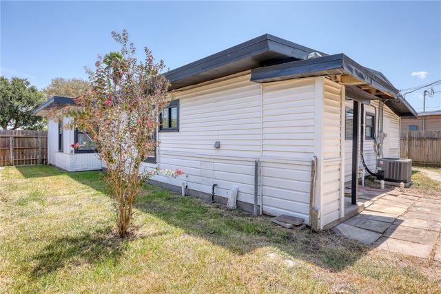 4346 Amherst Dr, Corpus Christi, TX 78412