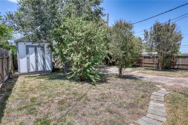 4346 Amherst Dr, Corpus Christi, TX 78412