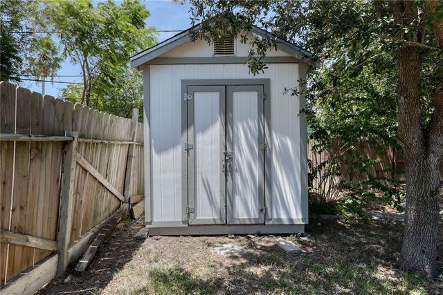 4346 Amherst Dr, Corpus Christi, TX 78412
