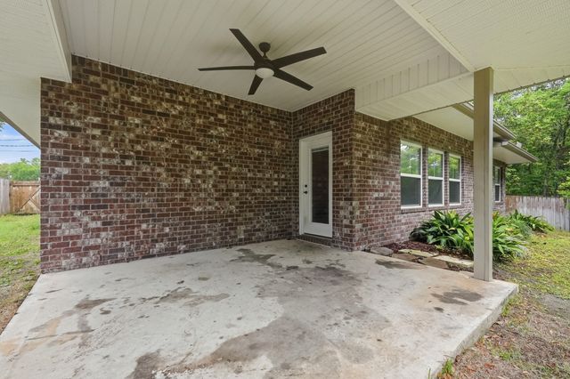 63 2nd Avenue, Shalimar, FL 32579