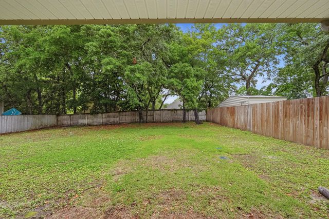 63 2nd Avenue, Shalimar, FL 32579