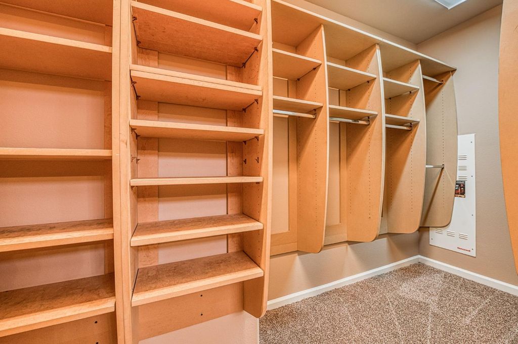 Image 14 of property listing at 3748 Salem Lane, Clovis, CA 93619