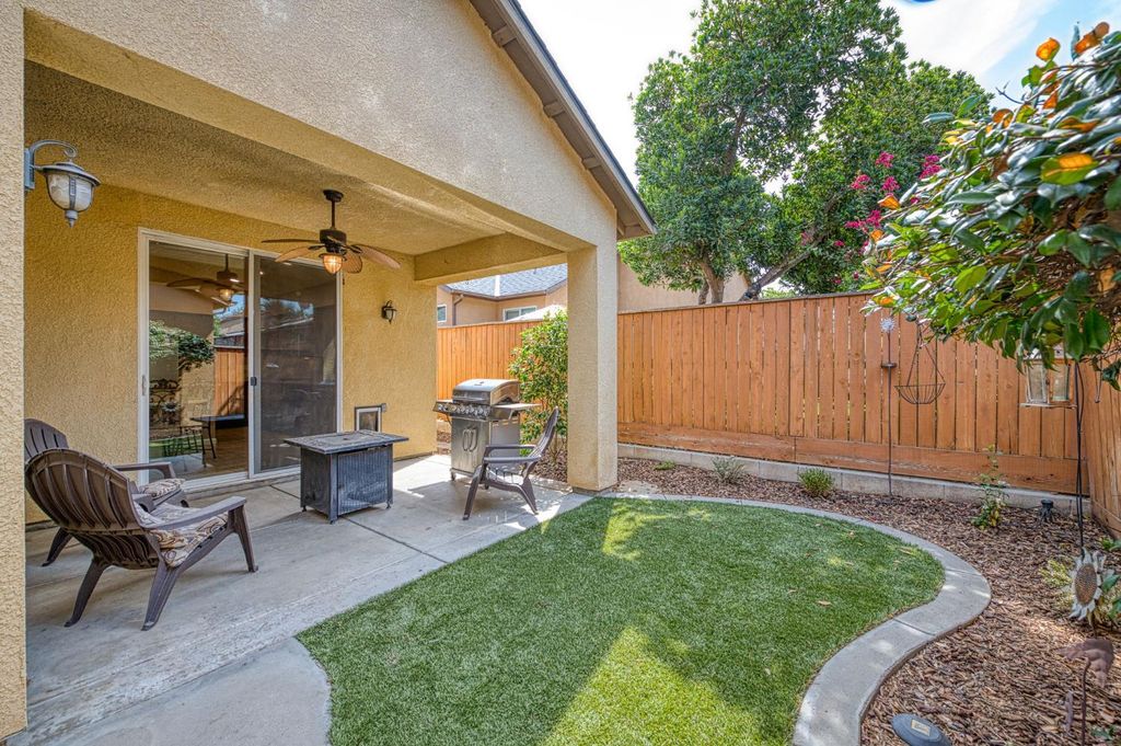 Image 21 of property listing at 3748 Salem Lane, Clovis, CA 93619