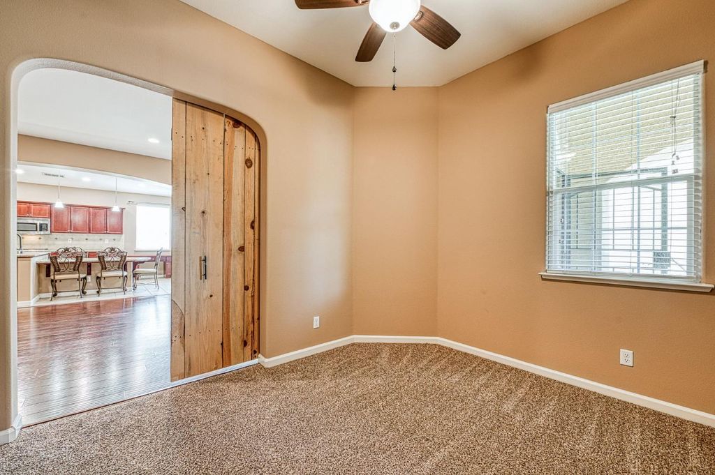 Image 6 of property listing at 3748 Salem Lane, Clovis, CA 93619
