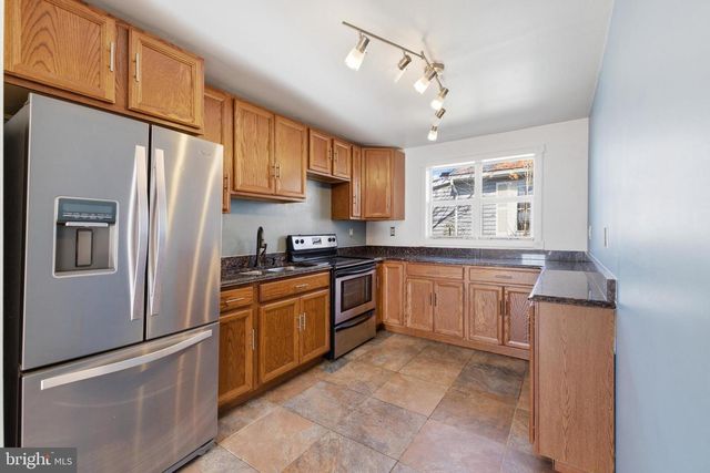 514 LURAY AVE, Luray, VA 22835