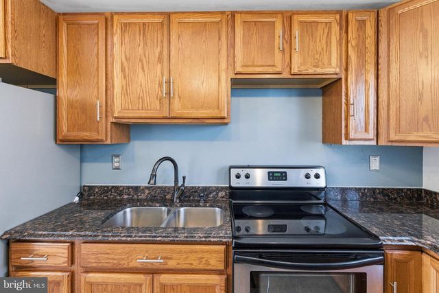 514 LURAY AVE, Luray, VA 22835