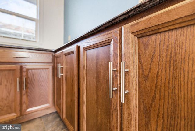 514 LURAY AVE, Luray, VA 22835