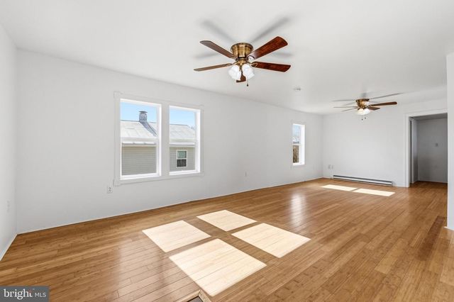 514 LURAY AVE, Luray, VA 22835