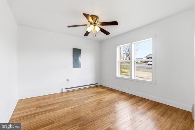 514 LURAY AVE, Luray, VA 22835