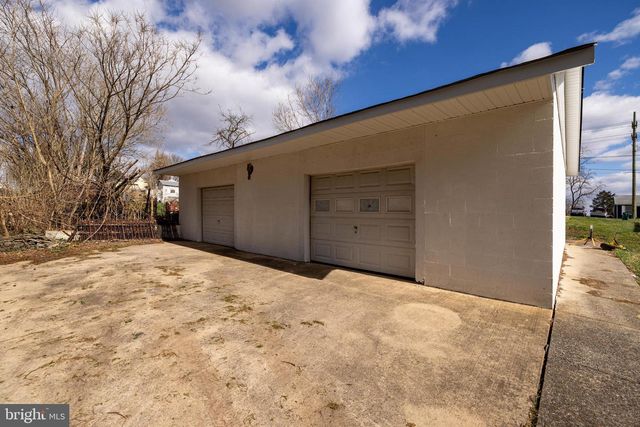 514 LURAY AVE, Luray, VA 22835