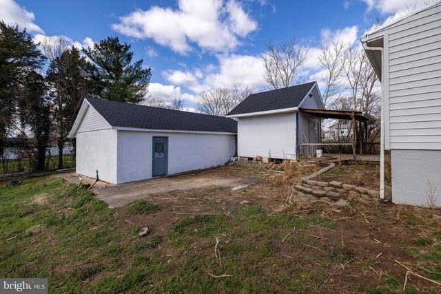 514 LURAY AVE, Luray, VA 22835