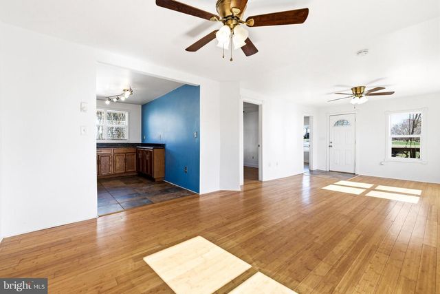 514 LURAY AVE, Luray, VA 22835