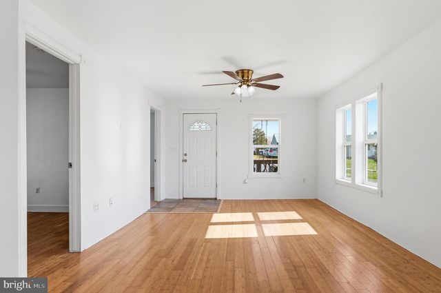 514 LURAY AVE, Luray, VA 22835