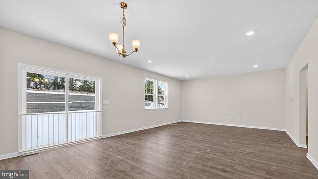453 BELLEVUE AVE, Hammonton, NJ 08037
