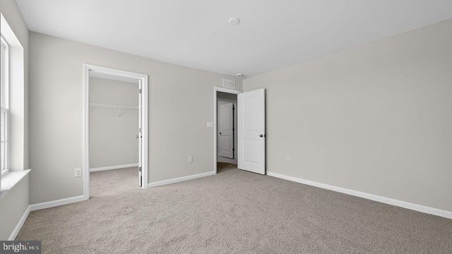 453 BELLEVUE AVE, Hammonton, NJ 08037