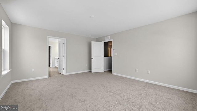 453 BELLEVUE AVE, Hammonton, NJ 08037