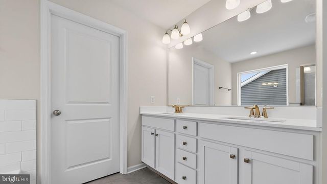 453 BELLEVUE AVE, Hammonton, NJ 08037