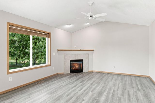 805 Daniel Drive, Belle Plaine, MN 56011