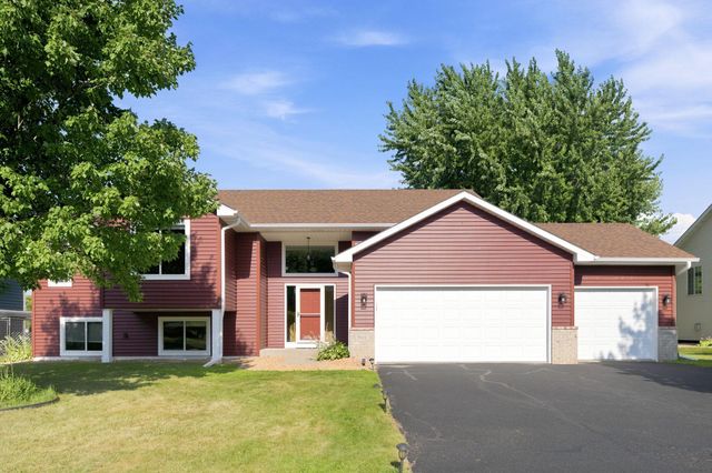 805 Daniel Drive, Belle Plaine, MN 56011