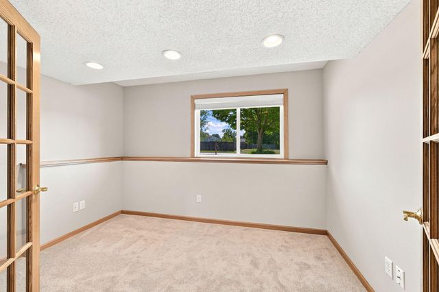 805 Daniel Drive, Belle Plaine, MN 56011