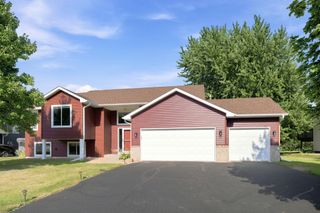 805 Daniel Drive, Belle Plaine, MN 56011