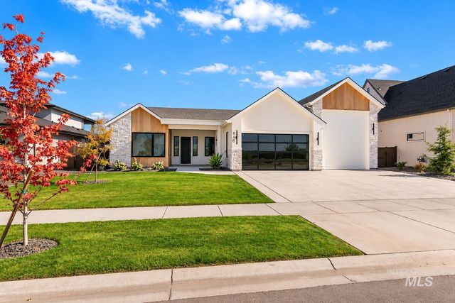 846 N Creekwater Ave, Eagle, ID 83616 property photo