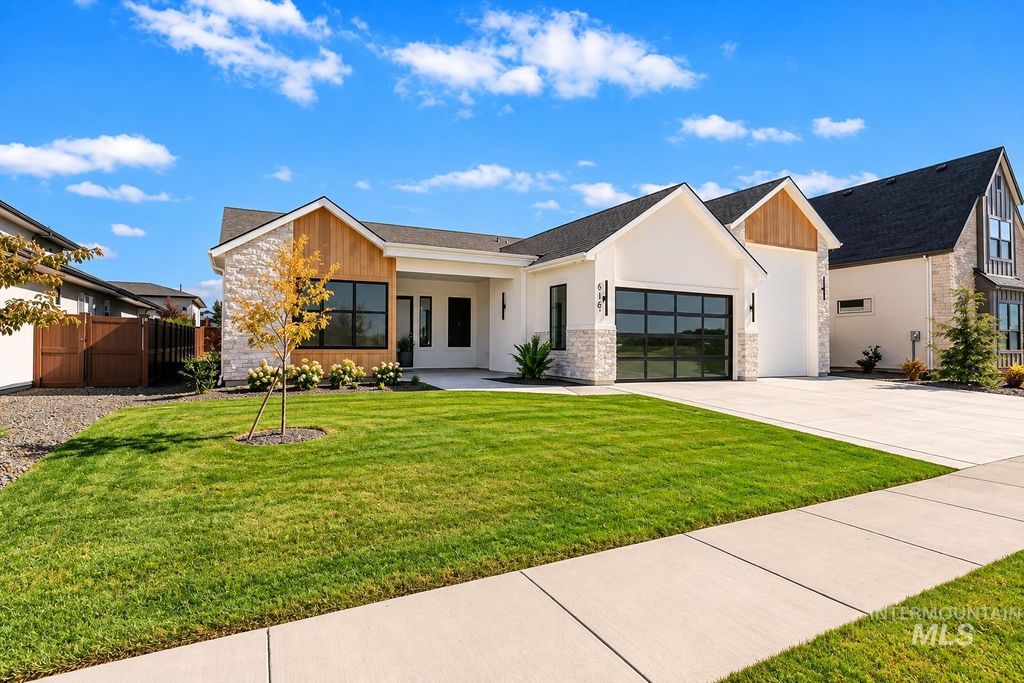 846 N Creekwater Ave, Eagle, ID 83616 photo 4