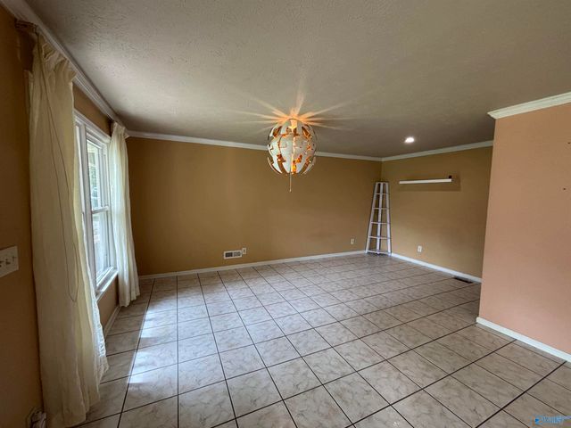 419 Country Club Drive, Gadsden, AL 35901