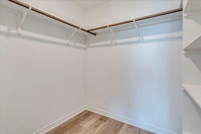 1092 Engelke RD, Niederwald, TX 78640