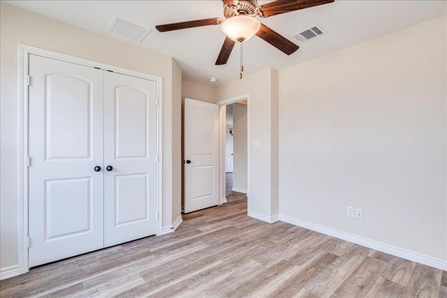 1092 Engelke RD, Niederwald, TX 78640