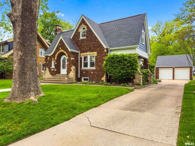 209 W HANSSLER Place, Peoria, IL 61604